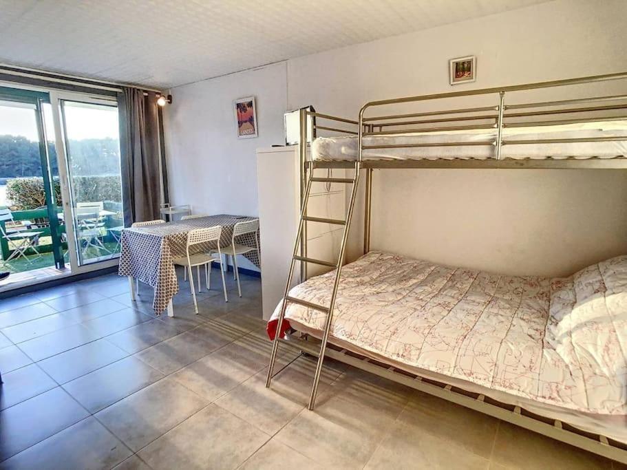 Appartement S- 02 2 Pieces Les Pieds Dans L'eau *